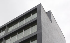 10-reasons-why-aluminum-is-replacing-traditional-building-materials